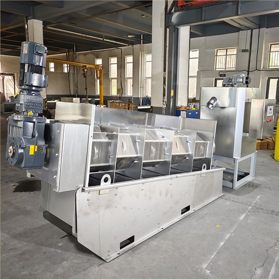 疊螺機(jī)3 疊螺機(jī)3